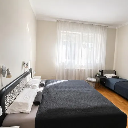 Hoforras Vip Apartman *