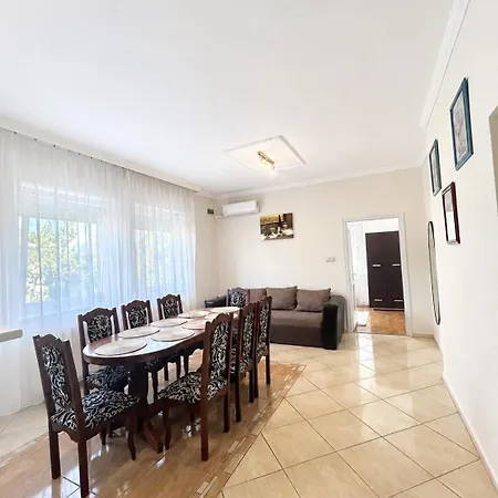 Hoforras Vip Apartman